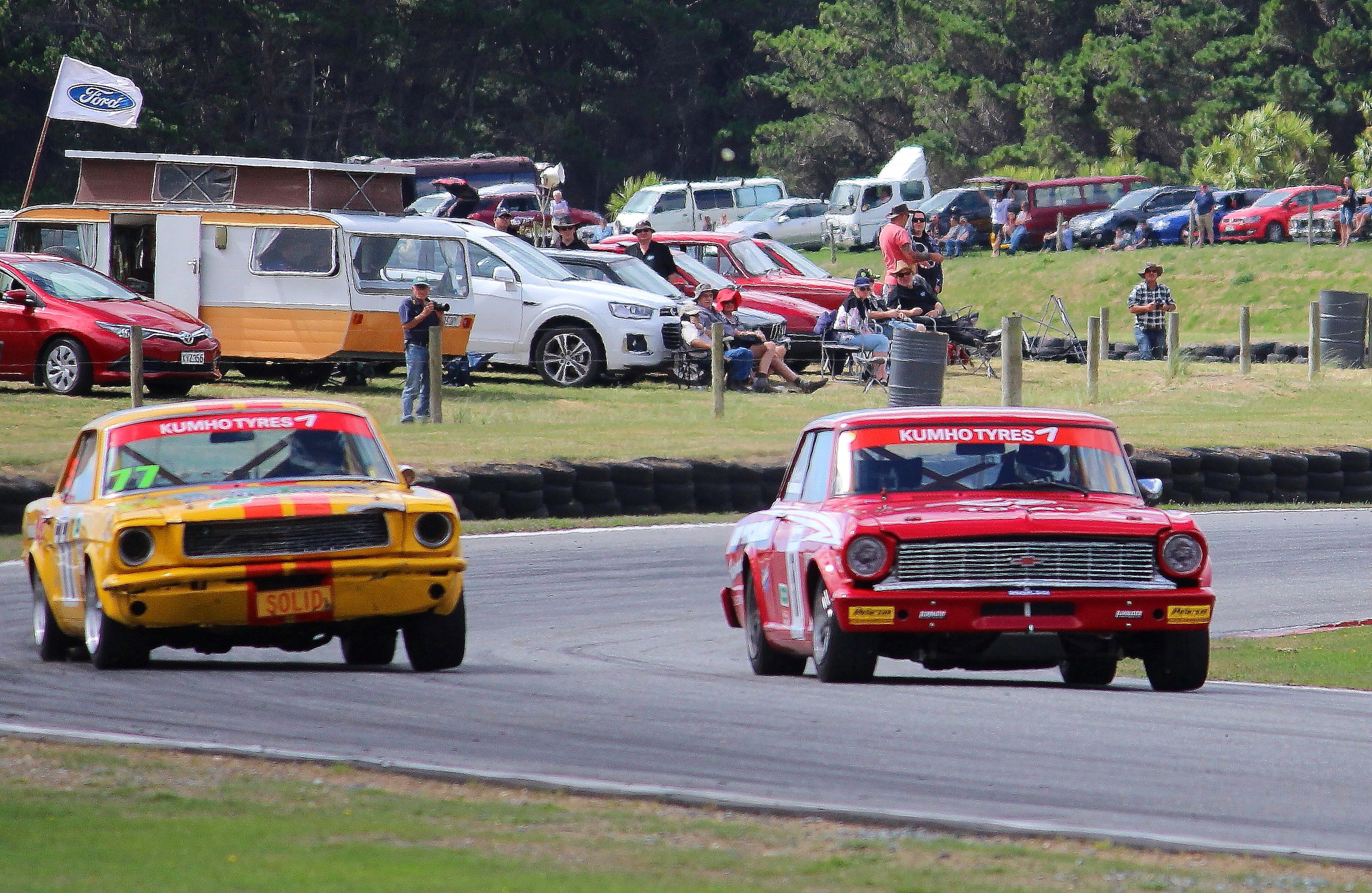  Wayne Tuffley (Invercargill) in his Ford Mustang charges hard to pull alongside Keith McDonald (Dunedin) in his Chevrolet Nova 