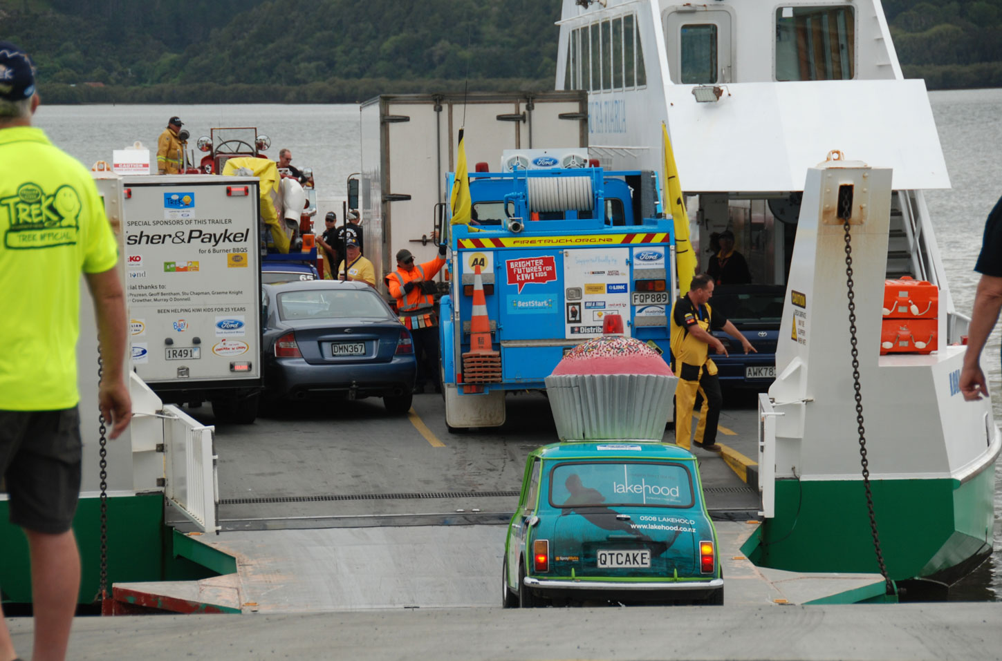 Jacqui Madelin - DSC_6370cupcake beststart ferry.jpg