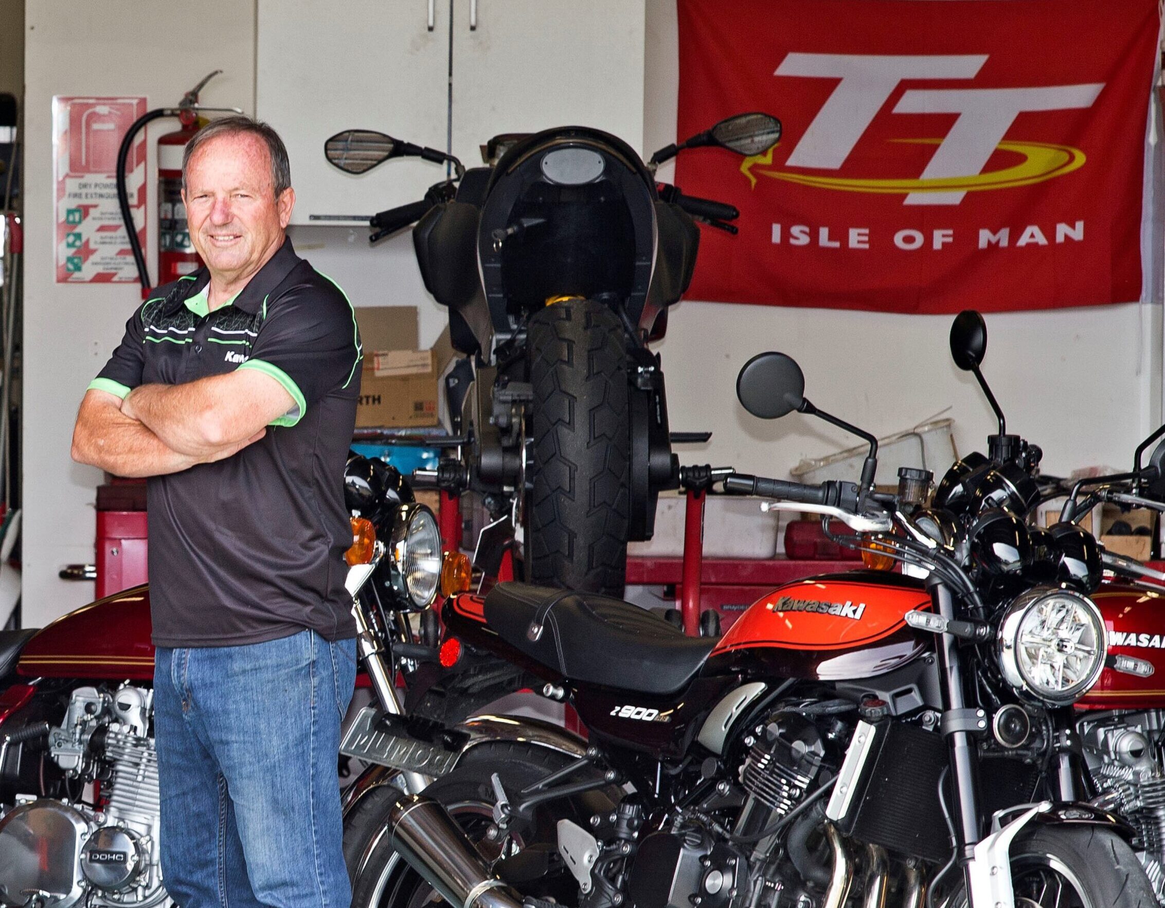 nz 1:18 Ford XW Falcon Phase II GT-HO Silver Fox 18836 Classic